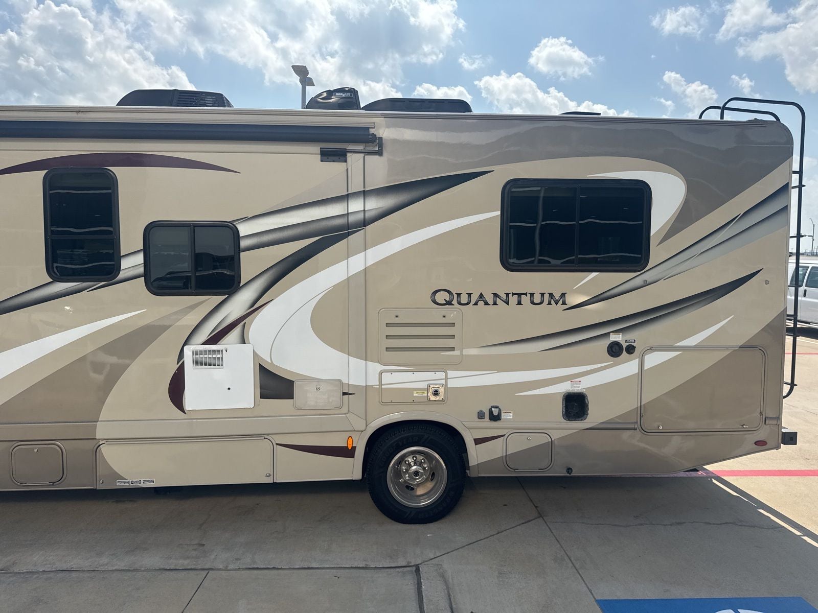 2018 Ford E-450SD Base