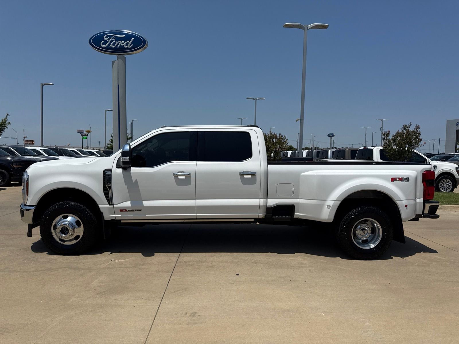 2025 Ford F-350SD Lariat DRW