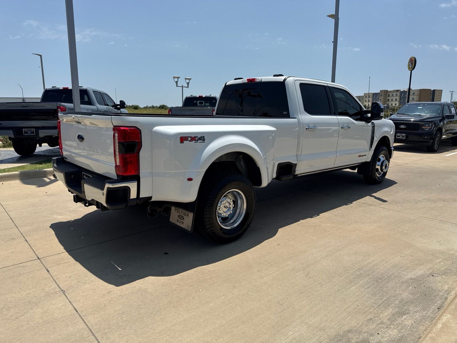 2025 Ford F-350SD Lariat DRW
