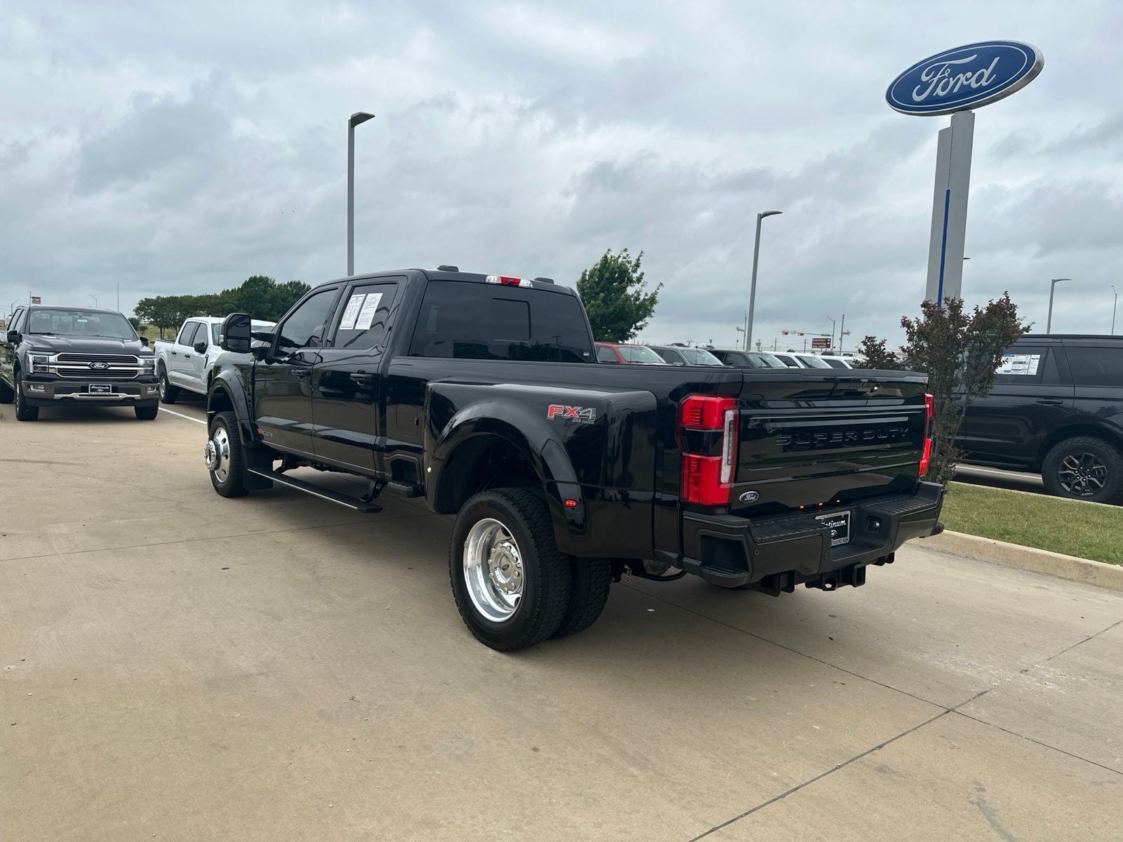 2026 Ford F-450SD Platinum DRW