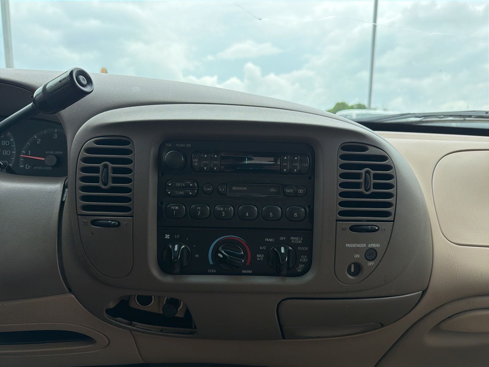 1997 Ford F-150 XLT