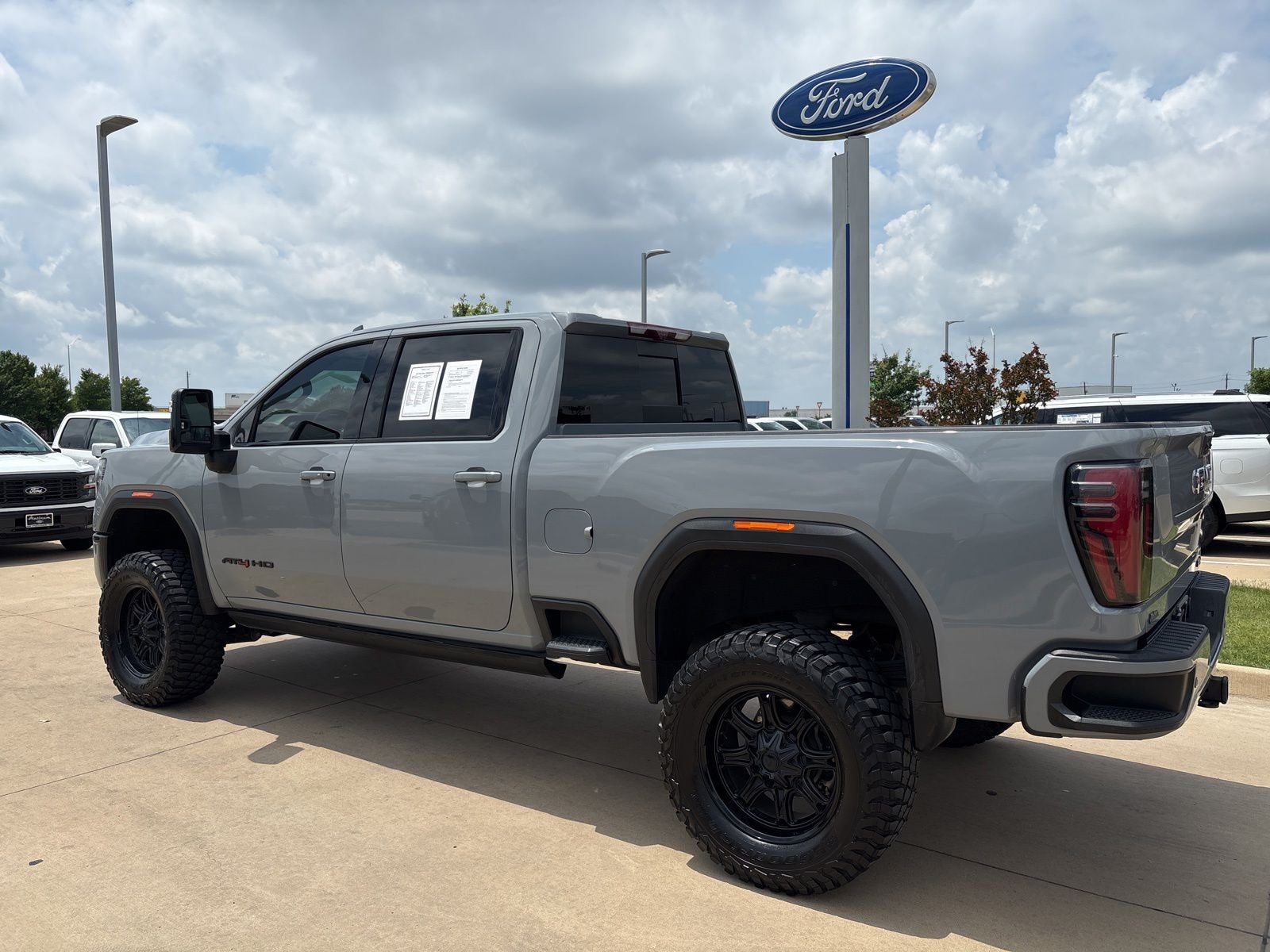 2024 GMC Sierra 2500HD AT4