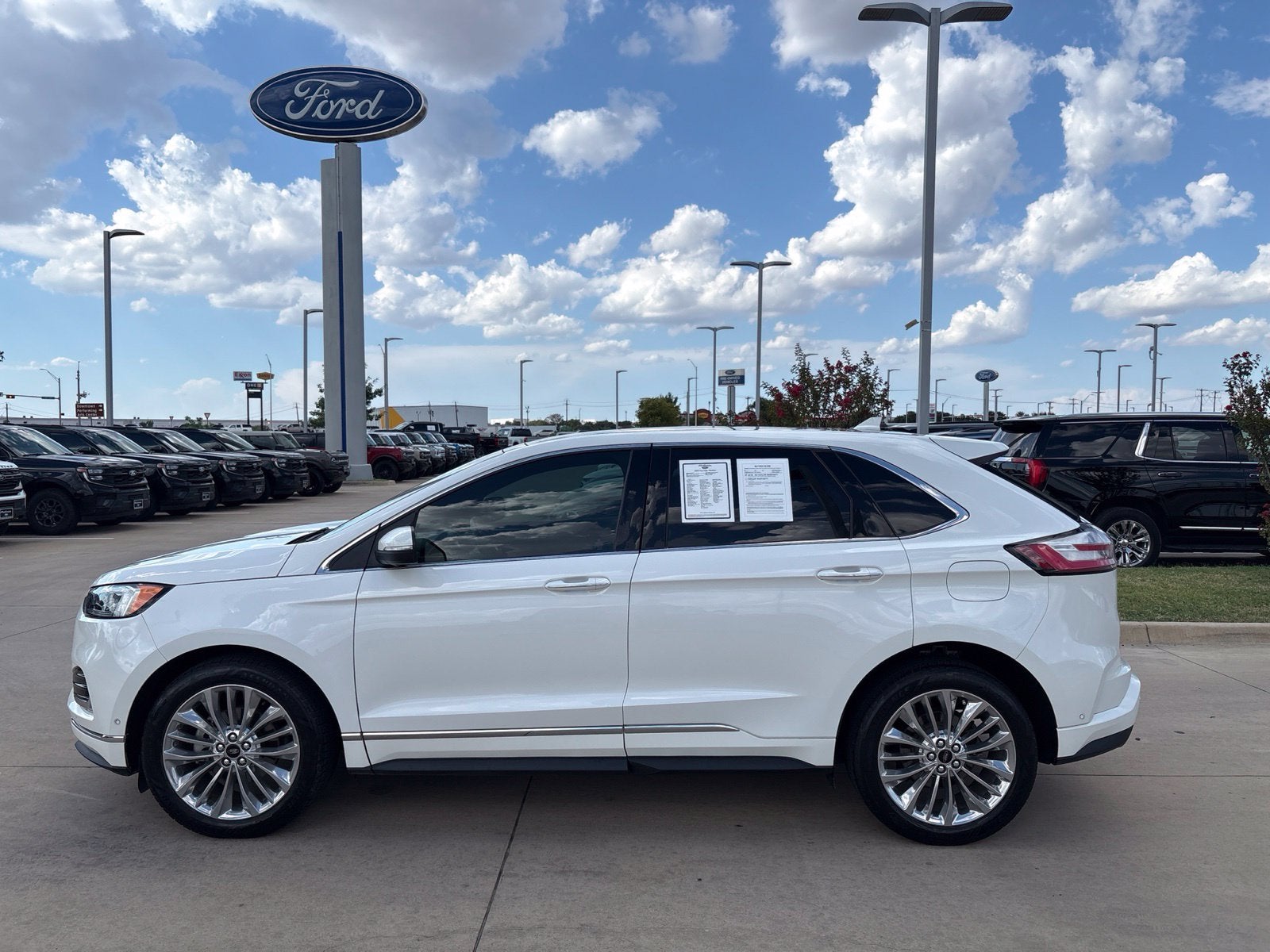 2020 Ford Edge Titanium