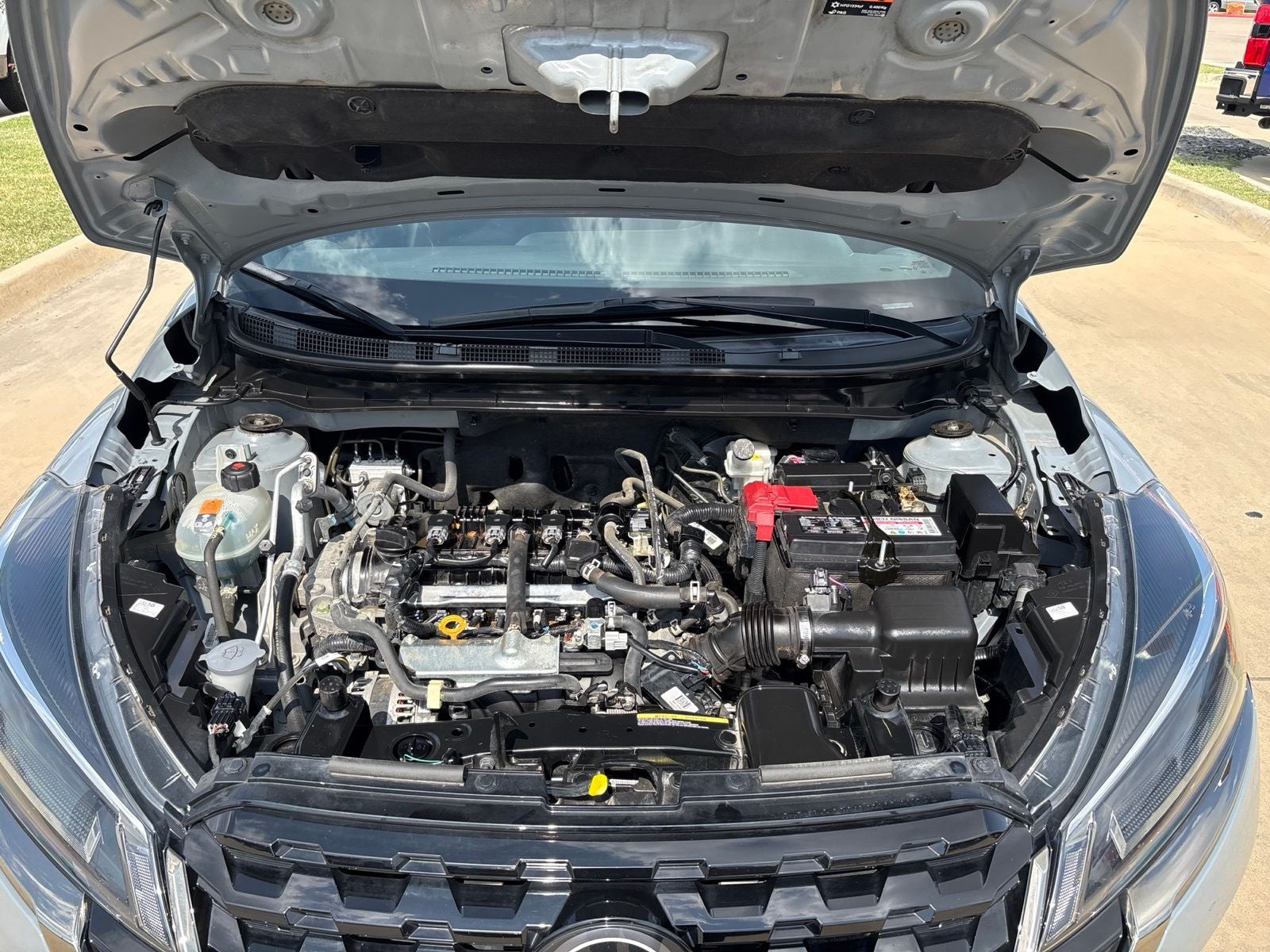 2023 Nissan Kicks SR
